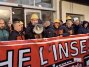 Ex Ilva Genova, lavoratori in corteo verso Sampierdarena: traffico in tilt dopo l’assemblea a Cornigliano Ex Ilva Genova, lavoratori in corteo verso Sampierdarena: traffico in tilt dopo l’assemblea a Cornigliano