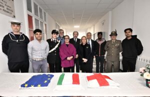 Consegnate le bandiere al Campus di Coronata: riconoscimento alla Cooperativa Un’Altra Storia Consegnate le bandiere al Campus di Coronata: riconoscimento alla Cooperativa Un’Altra Storia