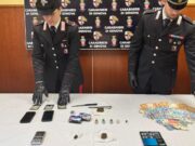 Ventenni italiani spacciano hashish a Corte Lambruschini: arrestati