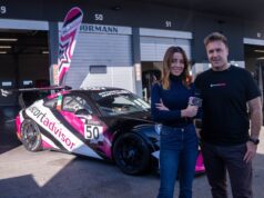 La genovese Elisa Mazzucchelli testimonial della Porsche GT Escort Advisor alla National GT Challenge di Misano La genovese Elisa Mazzucchelli testimonial della Porsche GT Escort Advisor alla National GT Challenge di Misano