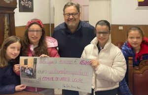 Varese Ligure, quattro bambine donano 450 euro al Comune grazie a un mercatino estivo solidale Varese Ligure, quattro bambine donano 450 euro al Comune grazie a un mercatino estivo solidale