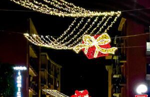 Recco inaugura il Natale con luminarie scintillanti Recco inaugura il Natale con luminarie scintillanti