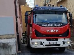 Incendio in un box auto a Borgoratti, distrutti un’auto e tre moto in via Antonio Cei Incendio in un box auto a Borgoratti, distrutti un’auto e tre moto in via Antonio Cei