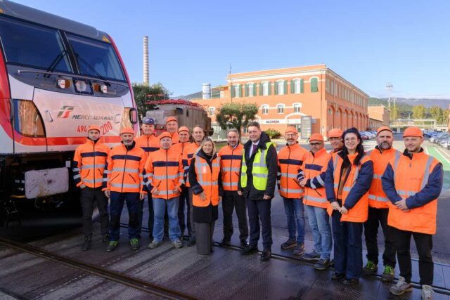 Alstom Italia celebra la 200ª locomotiva Traxx Universal prodotta a Vado Ligure