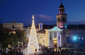 Loano saluta le feste con l’ultima settimana di “Christmas Moments”: eventi, musica e magia fino al 7 gennaio 2026 Loano saluta le feste con l’ultima settimana di “Christmas Moments”