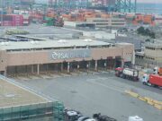 Vento forte a Genova, chiuso il Terminal PSA: traffico in tilt al casello di Pra’ Vento forte a Genova, chiuso il Terminal PSA: traffico in tilt al casello di Pra’