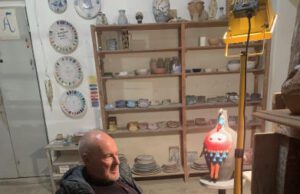 Oggi ad Albisola Sandro Lorenzini festeggia i suoi primi 50 anni di ceramica