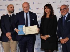 Beppe Marotta premiato a Genova con il Un Cuore da Leone – Gian Luigi Corti Beppe Marotta premiato a Genova con il Un Cuore da Leone - Gian Luigi Corti