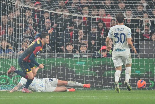 L’Inter vince a Marassi (2-1), ma nella ripresa subisce il ritmo e la determinazione del Genoa