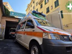 Via Assarotti, arresto cardiaco in strada: 65enne rianimato dopo quasi un’ora di manovre Via Assarotti, arresto cardiaco in strada: 65enne rianimato dopo quasi un’ora di manovre