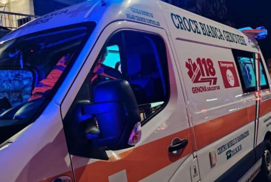 Aggressione notturna in via XII Ottobre a Genova: ferito un 41enne, rifiuta il ricovero Aggressione notturna in via XII Ottobre a Genova: ferito un 41enne, rifiuta il ricovero