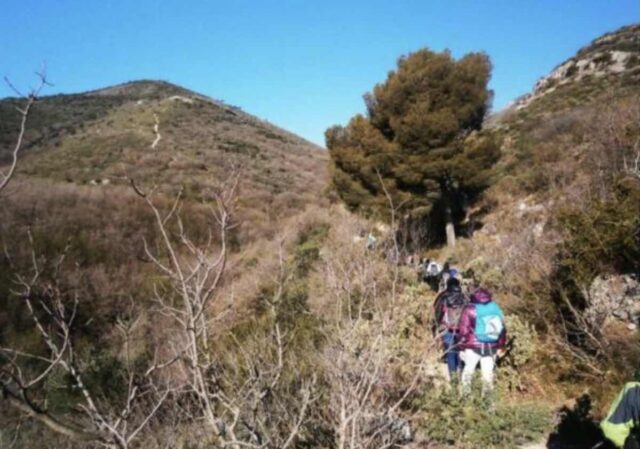 Arnasco, vivevano nel bosco: uomo trovato morto per cause naturali, compagna ricoverata in ipotermia