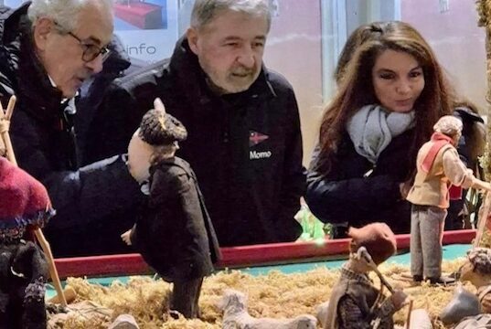 E Bucci inaugura il Presepe meccanizzato di Campo Ligure