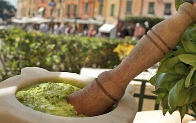 XI Campionato Mondiale di Pesto Genovese al Mortaio 2026: tutto quello che c’è da sapere XI Campionato Mondiale di Pesto Genovese al Mortaio 2026: tutto quello che c’è da sapere
