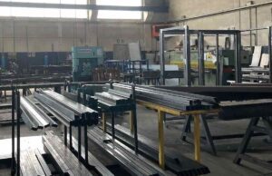 Come si ripara il metallo: lo insegna il fabbro della carpenteria metallica Come si ripara il metallo: lo insegna il fabbro della carpenteria metallica