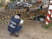 Capannone abusivo trasformato in discarica di rifiuti pericolosi: scatta il sequestro a Borzoli Capannone abusivo trasformato in discarica di rifiuti pericolosi: scatta il sequestro a Borzoli