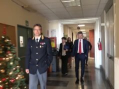 Il capo della Polizia Vittorio Pisani in visita alla Questura di Genova: apprezzamento per l’operazione Domino Il capo della Polizia Vittorio Pisani in visita alla Questura di Genova: apprezzamento per l’operazione Domino
