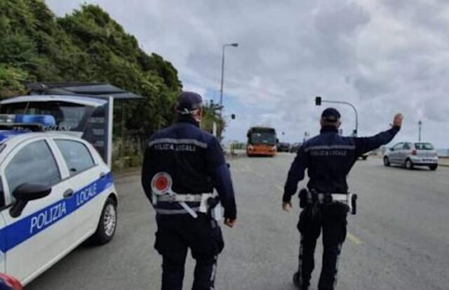 Sicurezza in Movimento: Polizia Locale e AMT, azzerate le aggressioni sui bus a Genova Sicurezza in Movimento: Polizia Locale e AMT, azzerate le aggressioni sui bus a Genova