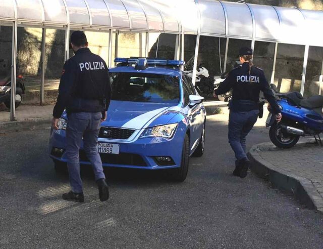 Controlli straordinari della Polizia nel medio ponente genovese: identificate oltre 100 persone Controlli straordinari della Polizia nel medio ponente genovese: identificate oltre 100 persone