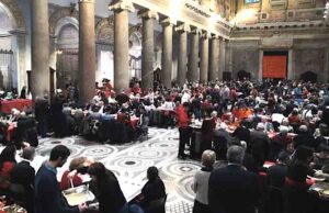 Natale di solidarietà a Genova: oltre 14mila persone accolte ai pranzi di Sant’Egidio Natale di solidarietà a Genova: oltre 14mila persone accolte ai pranzi di Sant’Egidio