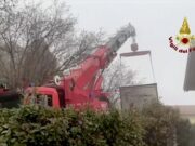 Busalla, rimosso autoarticolato bloccato a Salvarezza: intervento dei Vigili del Fuoco con autogrù Busalla, rimosso autoarticolato bloccato a Salvarezza: intervento dei Vigili del Fuoco con autogrù