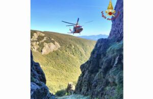 Tragedia sul Monte Penna: cercatore di funghi muore dopo una caduta in un canalone Tragedia sul Monte Penna: cercatore di funghi muore dopo una caduta in un canalone