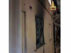 Incendio in un appartamento di via Bobbio a Genova: intervento rapido dei Vigili del Fuoco Incendio in un appartamento di via Bobbio a Genova: intervento rapido dei Vigili del Fuoco