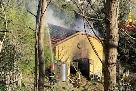 Incendio a Magnone, stalla in fiamme nel comune di Noli: intervento dei Vigili del Fuoco Salta al contenuto principaleVai alla barra degli strumenti Informazioni su WordPress Liguria Notizie 11 aggiornamento disponibile 00 commenti in moderazione Nuovo SEOInserisci una frase chiave per calcolare il punteggio SEO Cancella la cache LLAR Theme support Ciao, Luca Batt Impostazioni schermataAiuto Aggiungi articolo AdRotate has detected several issues that require la vostra attenzione: » 61 adverts expired! Controllo inserzioni! » 3 adverts have configuration errors! Controllo inserzioni! Aggiungi titolo Incendio a Magnone, stalla in fiamme nel comune di Noli: intervento dei Vigili del Fuoco Salta all'editor Permalink: https://www.ligurianotizie.it/incendio-a-magno…vigili-del-fuoco/2025/12/29/627941/ Modifica Aggiungi mediaVisualeCodice Titolo 2 Formati h2 Conteggio parole: 335 Salvataggio bozza... Sposta in altoSposta in bassoAttiva/disattiva il pannello: Immagine in evidenza Imposta immagine in evidenza Sposta in altoSposta in bassoAttiva/disattiva il pannello: Categorie Tutte le categorie Più utilizzate Consumatori Consumatori Genova Consumatori Imperia Consumatori Italia Consumatori La Spezia Consumatori Mondo Consumatori Savona Cronaca Cronaca Genova Cronaca Imperia Cronaca Italia Cronaca La Spezia Cronaca Mondo Cronaca Savona Cultura Cultura Genova Cultura Imperia Cultura Italia Cultura La Spezia Cultura Mondo Cultura Savona cultura Italia Economia Economia Genova Economia Imperia Economia Italia Economia La Spezia Economia Mondo Economia Savona Featured Gossip Hi-Tech Hi-Tech Genova Hi-Tech Imperia Hi-Tech Italia Hi-Tech La Spezia Hi-Tech Mondo Hi-Tech Savona Politica Politica Genova Politica Imperia Politica Italia Politica La Spezia Politica Mondo Politica Savona Senza categoria Spettacolo Spettacolo Genova Spettacolo Imperia Spettacolo Italia Spettacolo La Spezia Spettacolo Mondo Spettacolo Savona Sport Calcio Dilettanti Liguria Sport Genova Sport Imperia Sport Italia Sport La Spezia Sport Mondo Sport Savona + Aggiungi categoria Sposta in altoSposta in bassoAttiva/disattiva il pannello: Tag Aggiungi tag Separa i tag con delle virgole Scegli un tag fra quelli più utilizzati Sposta in altoSposta in bassoAttiva/disattiva il pannello: Pubblica Anteprima(si apre in una nuova scheda) Stato: Bozza ModificaModifica stato Visibilità: Pubblico ModificaModifica visibilità Pubblica il: 29 Dic 2025 alle 12:13 ModificaModifica data e ora SEO analysis: Non disponibile Readability analysis: Buona Sposta nel cestino Sposta in altoSposta in bassoAttiva/disattiva il pannello: Formato Formato articoli Standard Video Sposta in altoSposta in bassoAttiva/disattiva il pannello: Featured Video Paste a video link from Youtube, Vimeo, Dailymotion or Twitter, it will be embedded in the post and the thumb used as the featured image of this post. You need to choose Video Format from above to use Featured Video. Notice: Use only with those post templates: Post style default Post style 1 Post style 2 Post style 3 Post style 8 Find more about this feature Sposta in altoSposta in bassoAttiva/disattiva il pannello: Post Settings Sposta in altoSposta in bassoAttiva/disattiva il pannello: Yoast SEO SEO Leggibilità Schema Social Frase chiaveAiuto nella scelta della frase chiave perfetta(Si apre in una nuova scheda del browser) Ottieni le frasi chiave correlate(Si apre in una nuova scheda del browser) Aspetto della ricerca Decidi come deve apparire il tuo articolo nei risultati di ricerca. Anteprima come: Risultato per i dispositivi mobiliRisultato per il desktop Anteprima dell'URL: Liguria Notizie www.ligurianotizie.it Anteprima del titolo SEO: Incendio a Magnone, stalla in fiamme nel comune di Noli: intervento dei Vigili del ... Anteprima della meta descrizione: Dic 29, 2025 - Inserisci una descrizione meta editando lo snippet qui sotto. Se non lo fai, Google cercherà di indovinare dal tuo articolo cosa è rilevante per mostrarlo nei risultati di ricerca. Titolo SEO Inserisci variabile Titolo Pagina Separatore Titolo del sito Slug incendio-a-magnone-stalla-in-fiamme-nel-comune-di-noli-intervento-dei-vigili-del-fuoco Meta descrizione Inserisci variabile Analisi SEOInserisci una frase chiave per calcolare il punteggio SEO Aggiungi una frase chiave correlata Premium Monitora le prestazioni SEO Suggerimenti di link interni Premium Contenuto Cornerstone (contenuto centrale) Avanzate Approfondimenti (Insights) Sposta in altoSposta in bassoAttiva/disattiva il pannello: Autore Autore Luca Batt (LucaBattiston) Grazie per aver creato con WordPress.Versione 6.9 Chiudi la finestra di dialogo Immagine in evidenza Carica fileLibreria media Filtra i mediaFiltra per tipo Immagini Filtra per data Tutte le date Smush: All images Cerca media Elenco dei media Visualizzazione di 82 di 84946 elementi media Carica altro Dettagli allegato vvf-incendio-magnone-noli.jpg 29 Dicembre 2025 92 KB 1200 per 681 pixel Modifica immagine Elimina definitivamente Testo alternativo Incendio a Magnone, stalla in fiamme nel comune di Noli: intervento dei Vigili del Fuoco Impara come descrivere lo scopo dell'immagine(si apre in una nuova scheda). Lascia vuoto se l'immagine è puramente decorativa.Titolo vvf incendio magnone noli Didascalia Descrizione URL del file: https://www.ligurianotizie.it/wp-content/uploads/2025/12/vvf-incendio-magnone-noli.jpg Copia l'URL negli appunti Smush 22 images reduced by 126,2 KB (11.2%) Main Image size: 91,58 KB View Stats Azioni per i media selezionatiImposta immagine in evidenza Nessun file selezionato