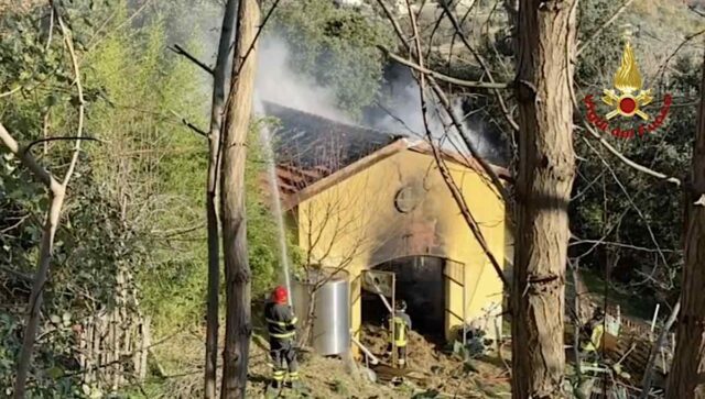 Salta al contenuto principaleVai alla barra degli strumenti Informazioni su WordPress Liguria Notizie 11 aggiornamento disponibile 00 commenti in moderazione Nuovo SEOInserisci una frase chiave per calcolare il punteggio SEO Cancella la cache LLAR Theme support Ciao, Luca Batt Impostazioni schermataAiuto Aggiungi articolo AdRotate has detected several issues that require la vostra attenzione: » 61 adverts expired! Controllo inserzioni! » 3 adverts have configuration errors! Controllo inserzioni! Aggiungi titolo Incendio a Magnone, stalla in fiamme nel comune di Noli: intervento dei Vigili del Fuoco Salta all'editor Permalink: https://www.ligurianotizie.it/incendio-a-magno…vigili-del-fuoco/2025/12/29/627941/ ‎Modifica Aggiungi mediaVisualeCodice Titolo 2 Formati h2 Conteggio parole: 335 Salvataggio bozza... Sposta in altoSposta in bassoAttiva/disattiva il pannello: Immagine in evidenza Imposta immagine in evidenza Sposta in altoSposta in bassoAttiva/disattiva il pannello: Categorie Tutte le categorie Più utilizzate Consumatori Consumatori Genova Consumatori Imperia Consumatori Italia Consumatori La Spezia Consumatori Mondo Consumatori Savona Cronaca Cronaca Genova Cronaca Imperia Cronaca Italia Cronaca La Spezia Cronaca Mondo Cronaca Savona Cultura Cultura Genova Cultura Imperia Cultura Italia Cultura La Spezia Cultura Mondo Cultura Savona cultura Italia Economia Economia Genova Economia Imperia Economia Italia Economia La Spezia Economia Mondo Economia Savona Featured Gossip Hi-Tech Hi-Tech Genova Hi-Tech Imperia Hi-Tech Italia Hi-Tech La Spezia Hi-Tech Mondo Hi-Tech Savona Politica Politica Genova Politica Imperia Politica Italia Politica La Spezia Politica Mondo Politica Savona Senza categoria Spettacolo Spettacolo Genova Spettacolo Imperia Spettacolo Italia Spettacolo La Spezia Spettacolo Mondo Spettacolo Savona Sport Calcio Dilettanti Liguria Sport Genova Sport Imperia Sport Italia Sport La Spezia Sport Mondo Sport Savona + Aggiungi categoria Sposta in altoSposta in bassoAttiva/disattiva il pannello: Tag Aggiungi tag Separa i tag con delle virgole Scegli un tag fra quelli più utilizzati Sposta in altoSposta in bassoAttiva/disattiva il pannello: Pubblica Anteprima(si apre in una nuova scheda) Stato: Bozza ModificaModifica stato Visibilità: Pubblico ModificaModifica visibilità Pubblica il: 29 Dic 2025 alle 12:13 ModificaModifica data e ora SEO analysis: Non disponibile Readability analysis: Buona Sposta nel cestino Sposta in altoSposta in bassoAttiva/disattiva il pannello: Formato Formato articoli Standard Video Sposta in altoSposta in bassoAttiva/disattiva il pannello: Featured Video Paste a video link from Youtube, Vimeo, Dailymotion or Twitter, it will be embedded in the post and the thumb used as the featured image of this post. You need to choose Video Format from above to use Featured Video. Notice: Use only with those post templates: Post style default Post style 1 Post style 2 Post style 3 Post style 8 Find more about this feature Sposta in altoSposta in bassoAttiva/disattiva il pannello: Post Settings Sposta in altoSposta in bassoAttiva/disattiva il pannello: Yoast SEO SEO Leggibilità Schema Social Frase chiaveAiuto nella scelta della frase chiave perfetta(Si apre in una nuova scheda del browser) Ottieni le frasi chiave correlate(Si apre in una nuova scheda del browser) Aspetto della ricerca Decidi come deve apparire il tuo articolo nei risultati di ricerca. Anteprima come: Risultato per i dispositivi mobiliRisultato per il desktop Anteprima dell'URL: Liguria Notizie www.ligurianotizie.it Anteprima del titolo SEO: Incendio a Magnone, stalla in fiamme nel comune di Noli: intervento dei Vigili del ... Anteprima della meta descrizione: Dic 29, 2025 － Inserisci una descrizione meta editando lo snippet qui sotto. Se non lo fai, Google cercherà di indovinare dal tuo articolo cosa è rilevante per mostrarlo nei risultati di ricerca. Titolo SEO Inserisci variabile Titolo Pagina Separatore Titolo del sito Slug incendio-a-magnone-stalla-in-fiamme-nel-comune-di-noli-intervento-dei-vigili-del-fuoco Meta descrizione Inserisci variabile Analisi SEOInserisci una frase chiave per calcolare il punteggio SEO Aggiungi una frase chiave correlata Premium Monitora le prestazioni SEO Suggerimenti di link interni Premium Contenuto Cornerstone (contenuto centrale) Avanzate Approfondimenti (Insights) Sposta in altoSposta in bassoAttiva/disattiva il pannello: Autore Autore Luca Batt (LucaBattiston) Grazie per aver creato con WordPress.Versione 6.9 Chiudi la finestra di dialogo Immagine in evidenza Carica fileLibreria media Filtra i mediaFiltra per tipo Immagini Filtra per data Tutte le date Smush: All images Cerca media Elenco dei media Visualizzazione di 82 di 84946 elementi media Carica altro Dettagli allegato vvf-incendio-magnone-noli.jpg 29 Dicembre 2025 92 KB 1200 per 681 pixel Modifica immagine Elimina definitivamente Testo alternativo Incendio a Magnone, stalla in fiamme nel comune di Noli: intervento dei Vigili del Fuoco Impara come descrivere lo scopo dell'immagine(si apre in una nuova scheda). Lascia vuoto se l'immagine è puramente decorativa.Titolo vvf incendio magnone noli Didascalia Descrizione URL del file: https://www.ligurianotizie.it/wp-content/uploads/2025/12/vvf-incendio-magnone-noli.jpg Copia l'URL negli appunti Smush 22 images reduced by 126,2 KB (11.2%) Main Image size: 91,58 KB View Stats Azioni per i media selezionatiImposta immagine in evidenza Nessun file selezionato