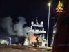 Incendio yacht al porto di Chiavari: Vigili del Fuoco domano le fiamme senza feriti Incendio yacht al porto di Chiavari: Vigili del Fuoco domano le fiamme senza feriti
