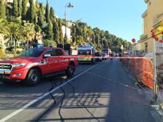 Incidente stradale ad Alassio: tre auto coinvolte e due feriti, intervento dei Vigili del Fuoco Incidente stradale ad Alassio: tre auto coinvolte e due feriti, intervento dei Vigili del Fuoco