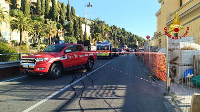 Incidente stradale ad Alassio: tre auto coinvolte e due feriti, intervento dei Vigili del Fuoco