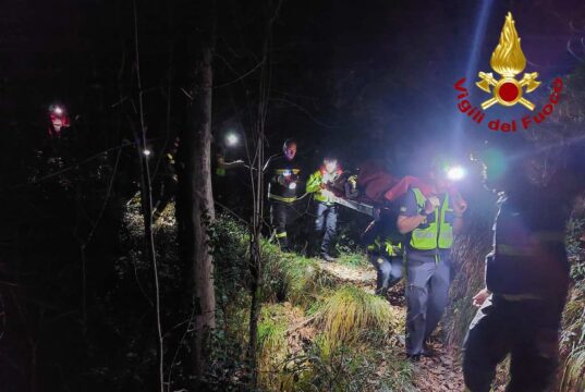 Ragazzi in difficoltà su un sentiero nell’entroterra genovese, intervento di soccorso in località Marsiglia Ragazzi in difficoltà su un sentiero nell’entroterra genovese, intervento di soccorso in località Marsiglia