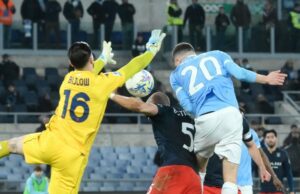 Un gagliardo Genoa cede al minuto 100 su rigore alla Lazio (3-2). Super Malinovskyi.