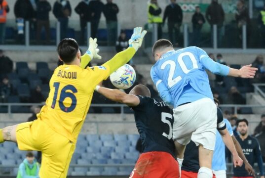 Un gagliardo Genoa cede al minuto 100 su rigore alla Lazio (3-2). Super Malinovskyi
