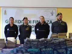 Maxi sequestro di cocaina al porto di Genova: oltre 2 tonnellate intercettate Maxi sequestro di cocaina al porto di Genova: oltre 2 tonnellate intercettate