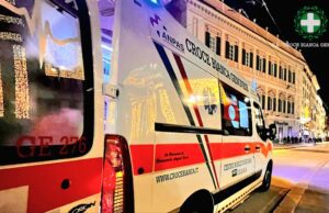 Aggressione con coltello in Centro a Genova, ferito un 21enne