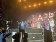 Capodanno a Genova: oltre 30mila in piazza della Vittoria per i Pinguini Tattici Nucleari Capodanno a Genova: oltre 30mila in piazza della Vittoria per i Pinguini Tattici Nucleari