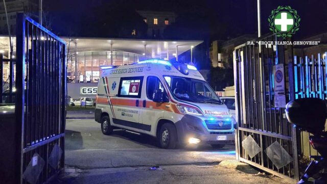 Intervento in via Piave: uomo in stato di alterazione semina il panico, feriti e soccorsi in ospedale