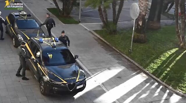 Maxi sequestro di marijuana in serra a Imperia: oltre 530 kg