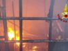 Incendio al Fossato, fiamme estreme in un deposito a Genova Incendio al Fossato, fiamme estreme in un deposito a Genova