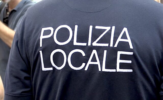 Furto in autorimessa a Carignano, arresto in flagranza