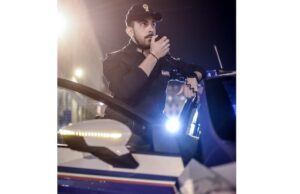 Maxi rissa a Sestri Ponente: tre arresti tra schiaffi e sedie Maxi rissa a Sestri Ponente: tre arresti tra schiaffi e sedie