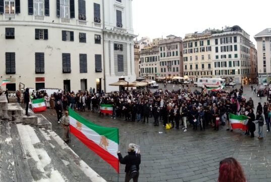Iran, presidio a Genova in piazza Matteotti contro gli ayatollah Iran, presidio a Genova in piazza Matteotti contro gli ayatollah