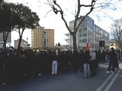 La Spezia, protesta davanti al Chiodo dopo l’omicidio di Abanoud La Spezia, protesta davanti al Chiodo dopo l’omicidio di Abanoud