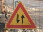 Genova, senso unico alternato in via 30 Giugno per lavori viadotto Genova, senso unico alternato in via 30 Giugno per lavori viadotto