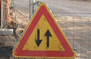 Genova, senso unico alternato in via 30 Giugno per lavori viadotto Genova, senso unico alternato in via 30 Giugno per lavori viadotto