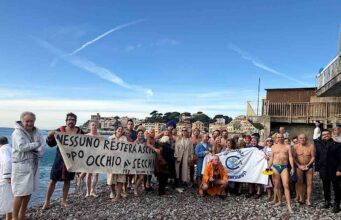 36° Cimento dell’Epifania a Sturla: tuffi nel mare d’inverno e tradizione che resiste al freddo 36° Cimento dell’Epifania a Sturla: tuffi nel mare d’inverno e tradizione che resiste al freddo