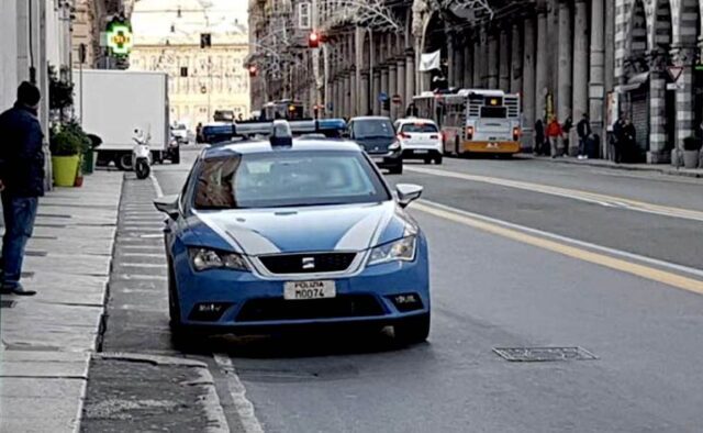 Genova, quattro furti in 20 minuti in via XX Settembre: arrestato dalla Polizia di Stato