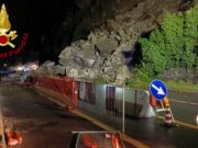 Aurelia chiusa per frana verso Arenzano Aurelia chiusa per frana verso Arenzano